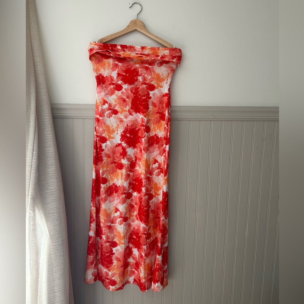 SHEIN Medium Red and Orange Floral Strapless Dress